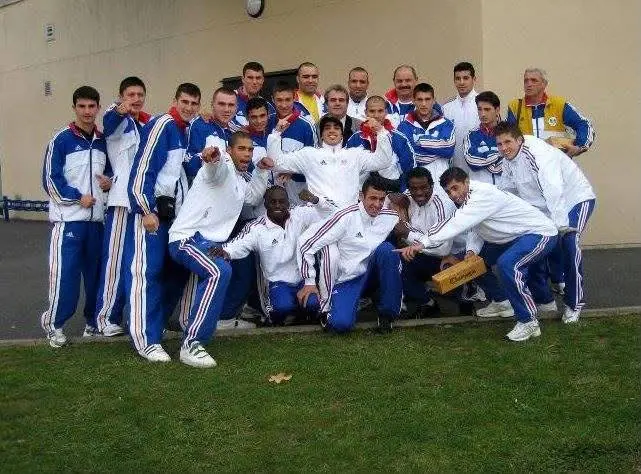 Fotografie de grup a lotului de box al României